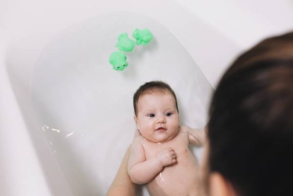 Timing for Washing the Newborn