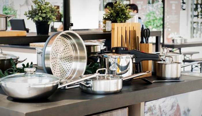 Harms of stainless steel cookware