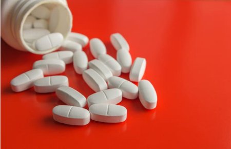 Corticosteroids relieve allergy symptoms by reducing inflammation. Difference Between Antihistamines and Corticosteroids, Mechanism of Action of Antihistamines and Corticosteroids