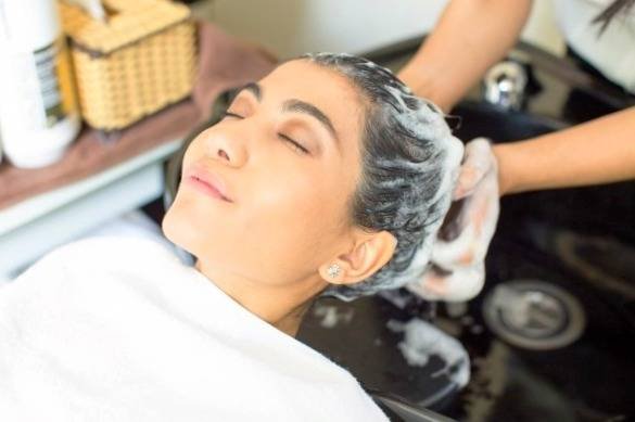 Using Hair Conditioner
