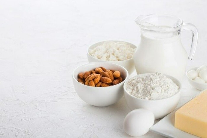 What should nuts not be eaten with Nuts