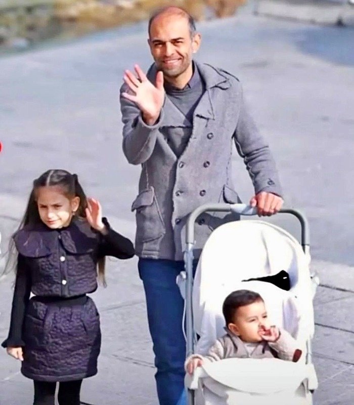 Moharram Navidkia with his children Children of Moharram Navidkia