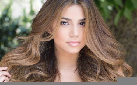 Long Hair in Female Attractiveness