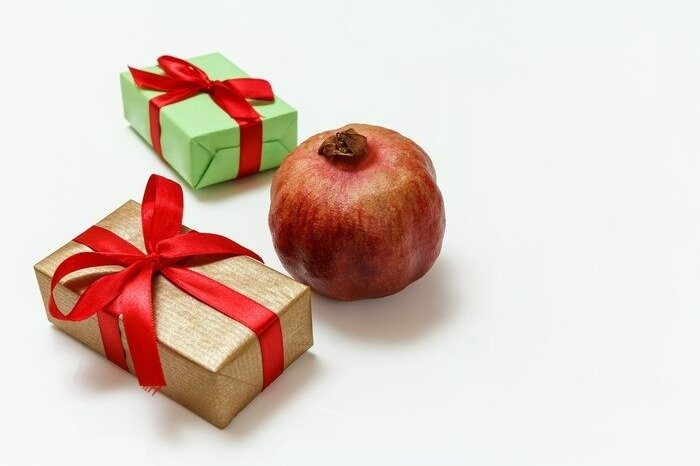 Yalda Night Gift