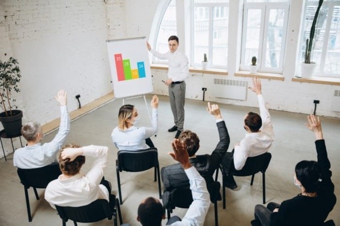 How to Speak Without Stress in Front of Others?