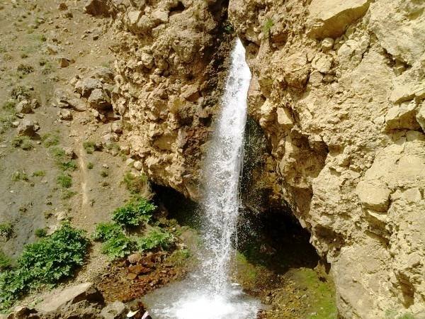 Aynehroud Waterfall