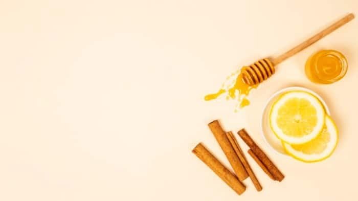 Cinnamon scrub suitable for facial skin