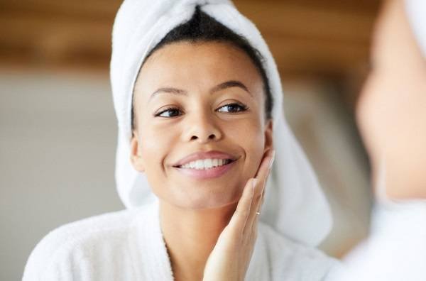 Treatment of skin aging with salt
