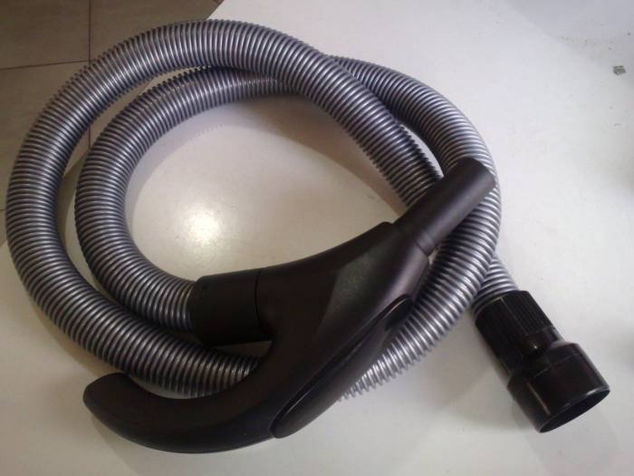 Washing the Vacuum Hose