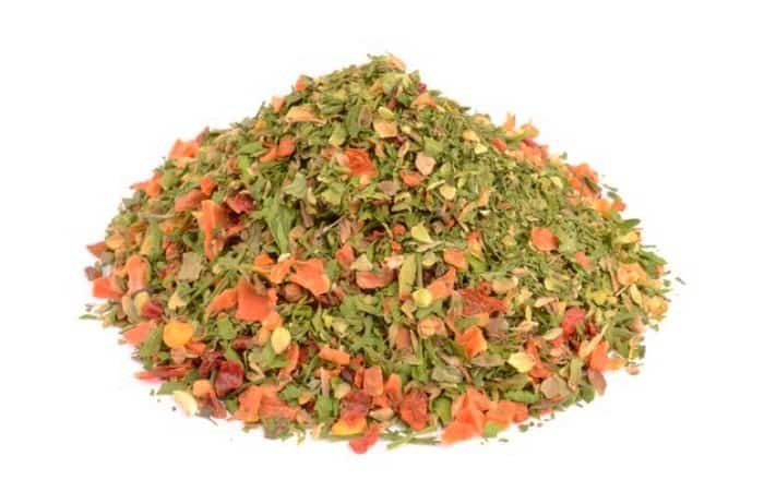Making senna tea