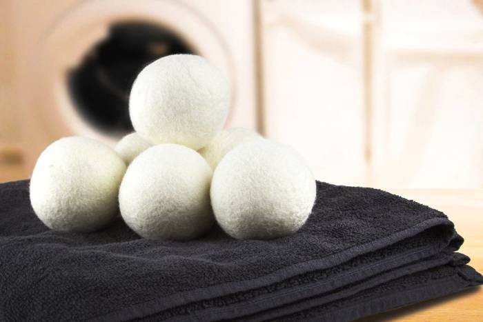 How to Make a Natural Softener with Wool Dryer Balls