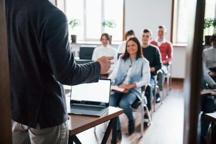 How to Speak Without Stress in Front of Others?