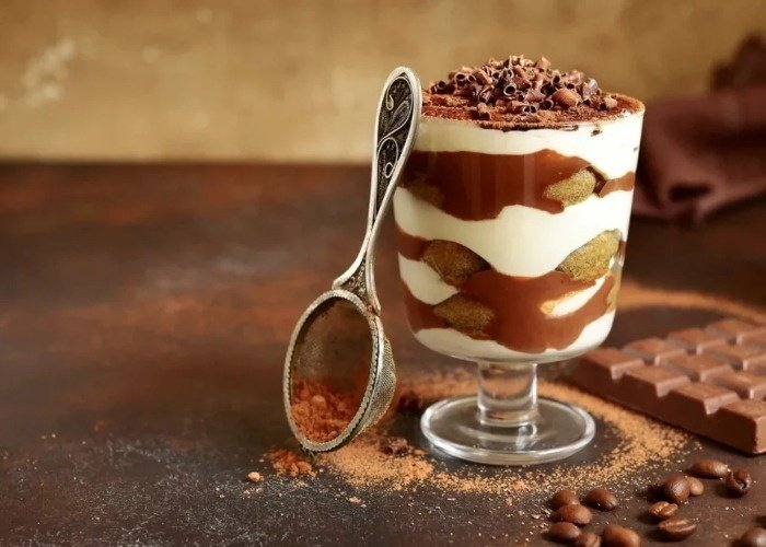 Russia Tour Strawberry Cup Tiramisu