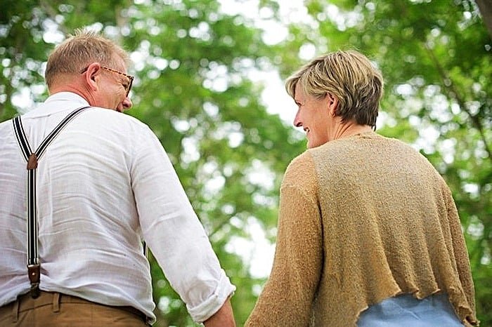 romantic activities walking