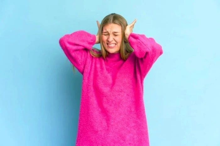 Ear ringing What causes ear ringing?