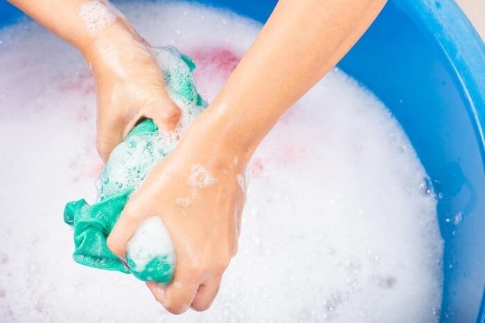 Washing Oil Stains from Clothing