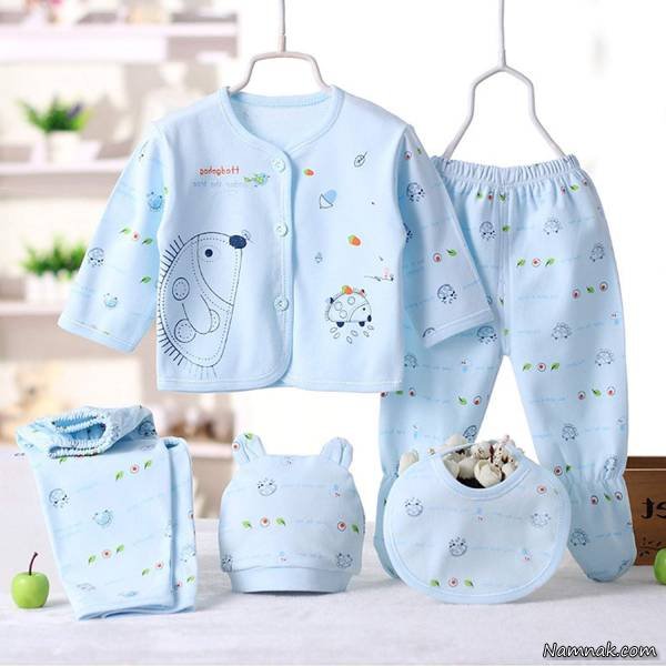 Guide to baby shower shopping.