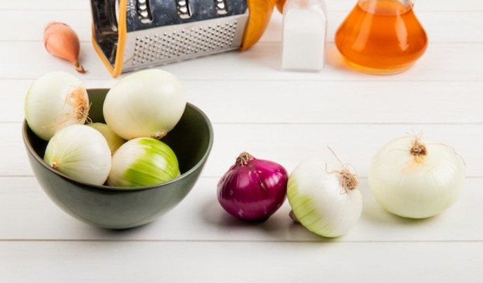 Draining Onion Juice After Grating Onion