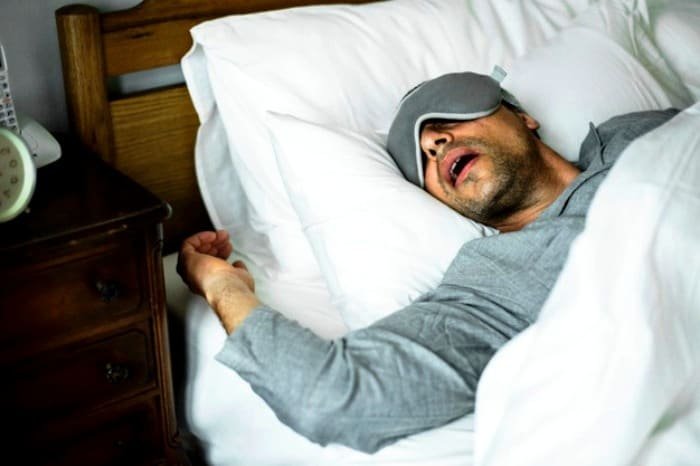 Oral breathing while sleeping