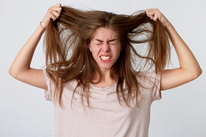 Using Hibiscus to Treat Frizzy Hair
