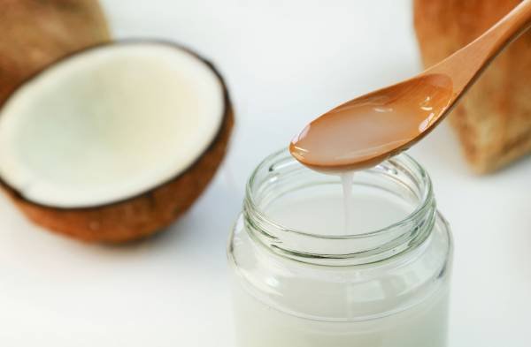 Coconut oil in reducing cholesterol