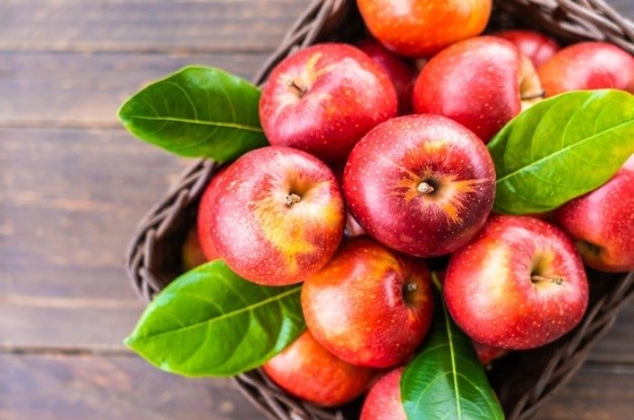 Vitamins in Apples
