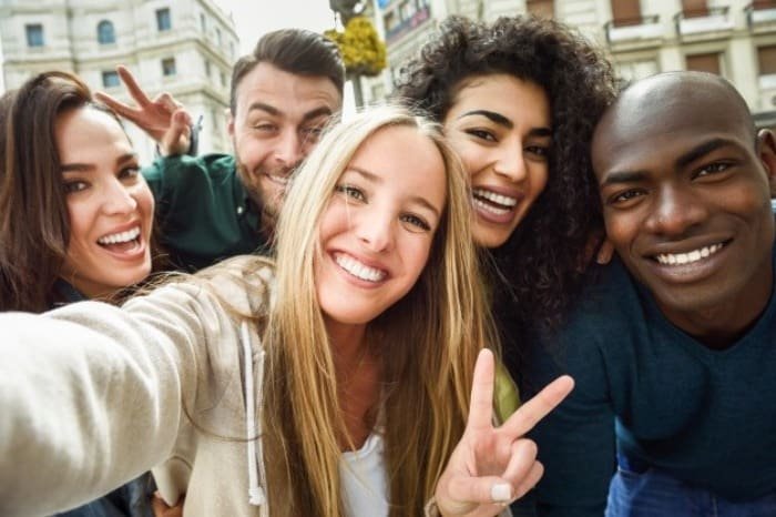 A Better Life Through Socializing with Friends