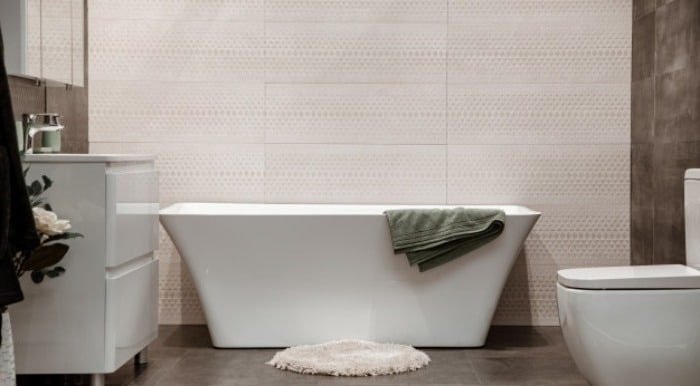 Bathroom Bathtub