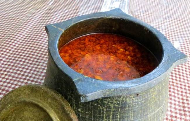 Repairing Cracks in a Stone Pot
