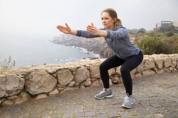 Squats and weightlifting