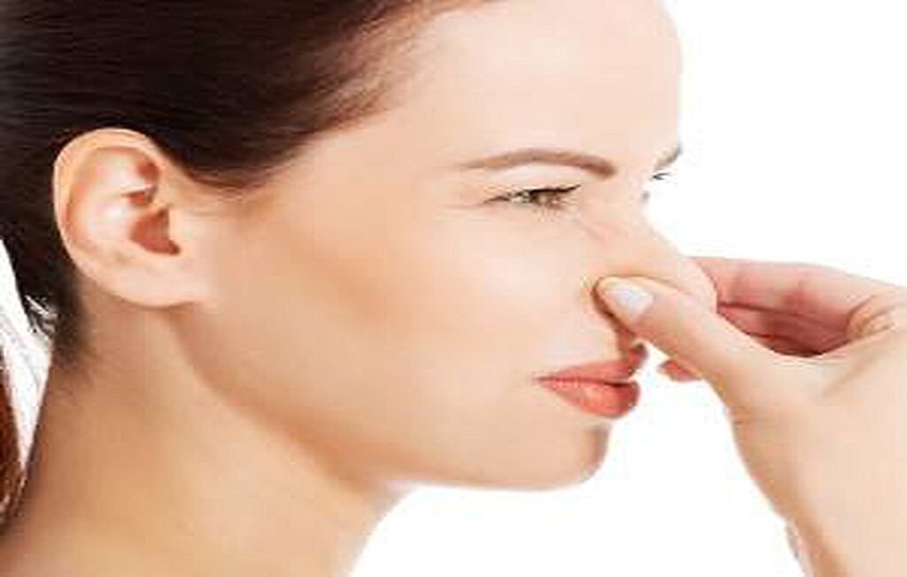 Common Causes of Unpleasant Odor Behind the Ear + Solutions to Eliminate It