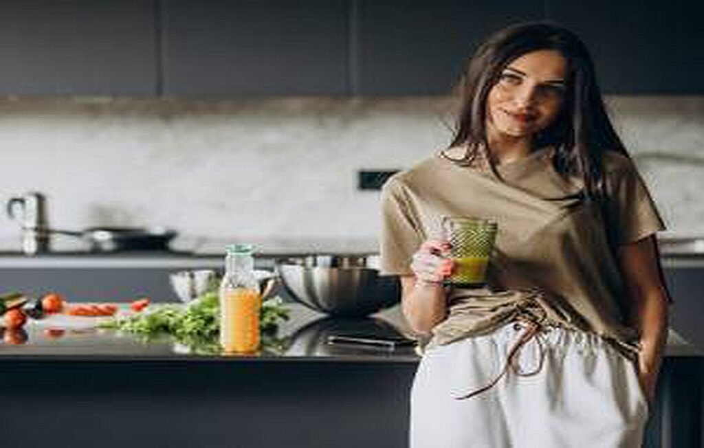 Nutrition and the Secrets of Beautiful and Healthy Women